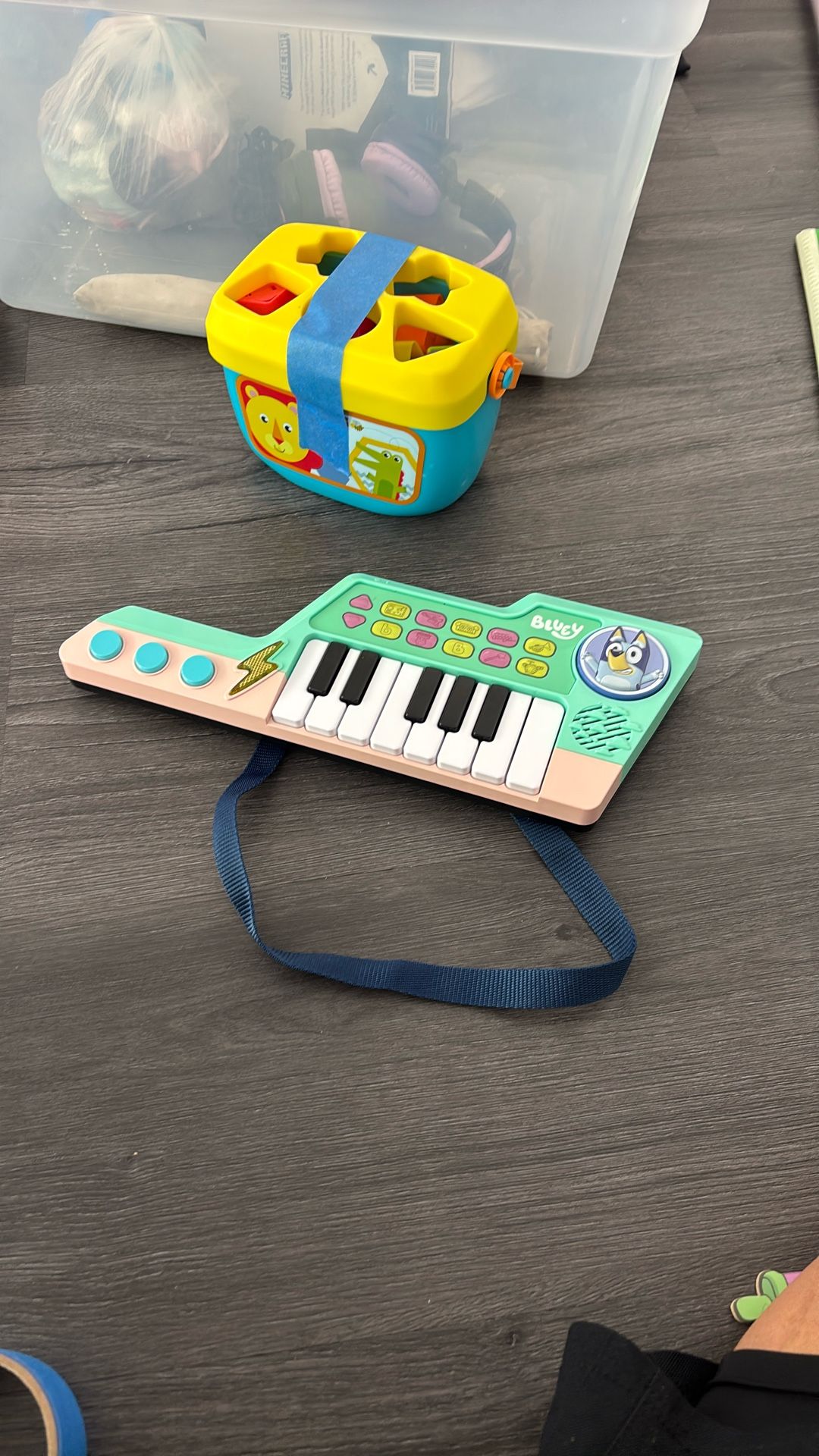 GARAGE SALE - BLUEY VTECH KEYBOARD