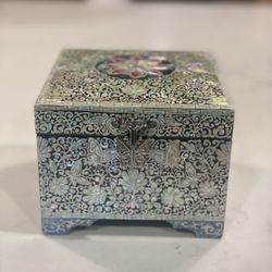 Antique Jewelry Box 