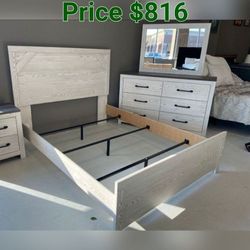 GERRIDAN WHITE-GRAY PANEL BEDROOM SET