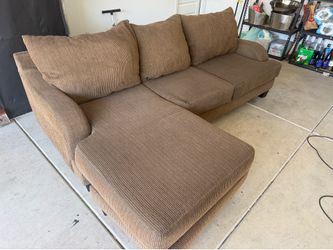 Brown Chaise Sectional Sofa – Clean & Comfortable $300