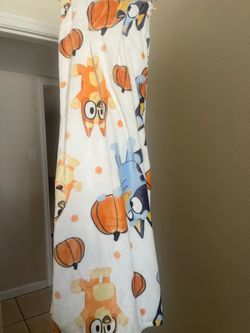Bluey blanket w/ pumpkins