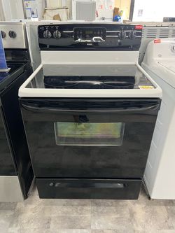 Kenmore Black Electric Range with Glass Cooktop