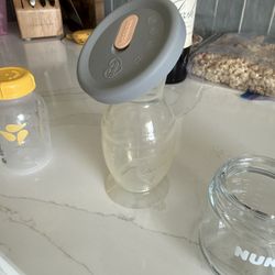 Haaka Breast milk Storage