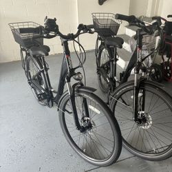 Pair of Charge Comfort electric Bicycles - eBikes