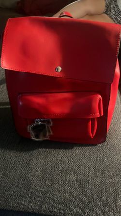 Zara letter keychain backpack W red BNWT
