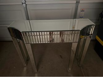 Glass entry table