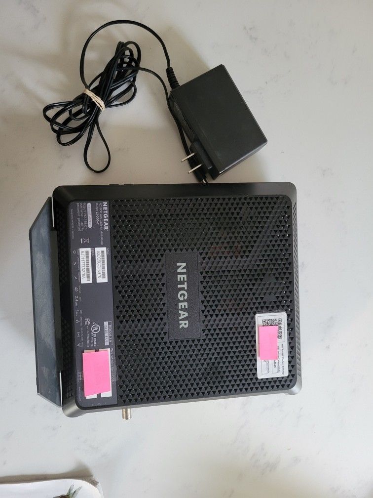 Netgear Nighthawk AC1900 Modem /Wifi Router