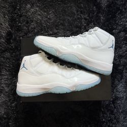 Jordan 11 Retro Legend Blue