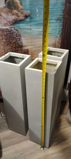 DECORATIVE PLANTERS