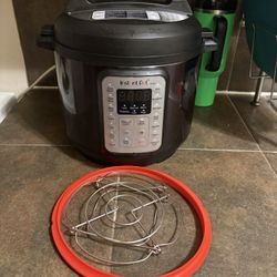 Insta Pot Pressure Cooker