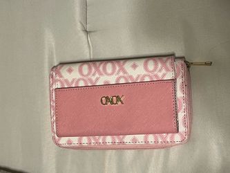 pink XOXO wallet