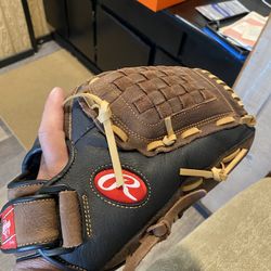 Rawlings Softball Or Baseball Glove