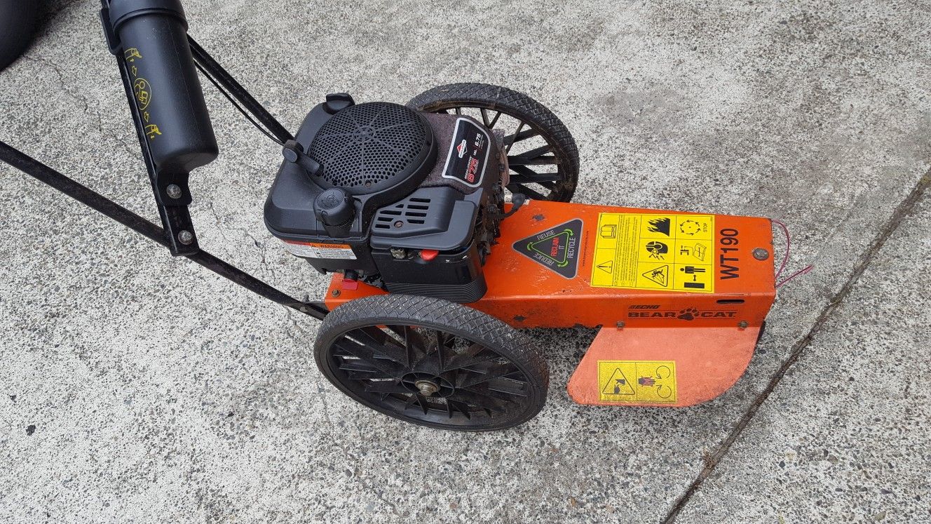 Echo Bear Cat Wheeled Trimmer WT190 for Sale in Seattle, WA - OfferUp