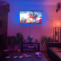 50” TCL 4K HDR TV + Wall Mount + LED Backlight – Works Perfectly