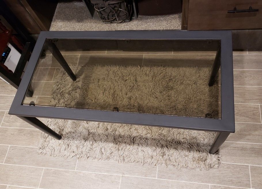 Glass Top Coffee Table 40x20 18tall 