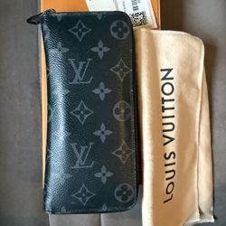 Louis Vuitton  Zipper Wallet