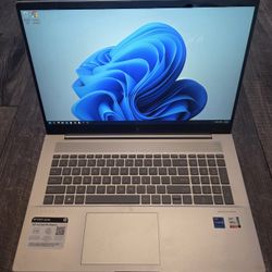 17.3-inch Hp ENVY 17 13th gen Intel i7 1TB SSD