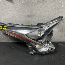 2016-2017-2018 TOYOTA PRIUS RIGHT L2 HEADLIGHT OEM USED #9272