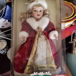 Holiday New 1999 Porcelin Doll