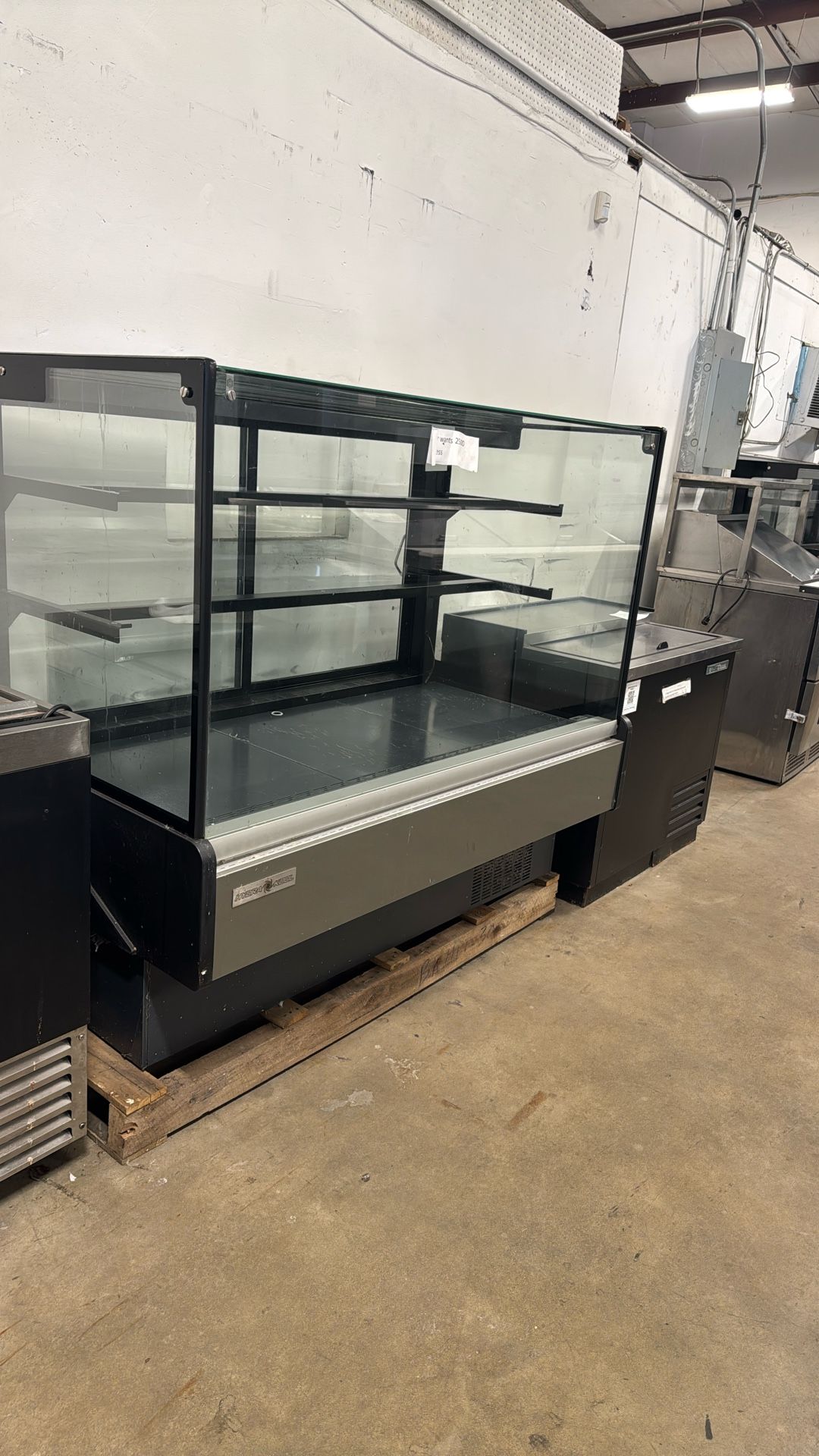 Refrigerated Display Case