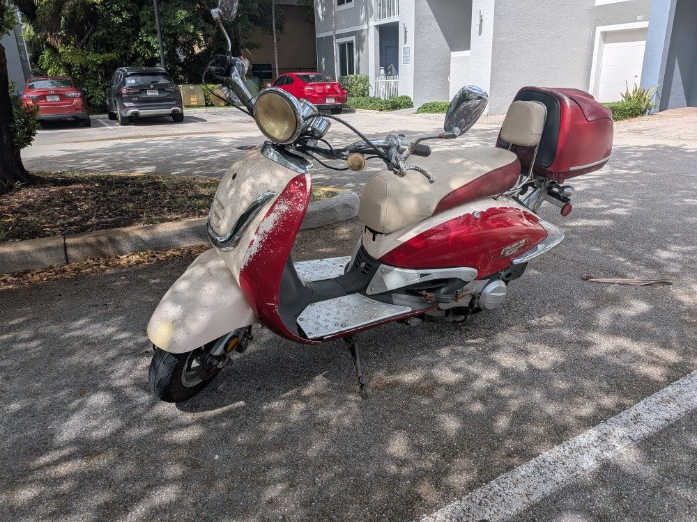 Moped/Scooter