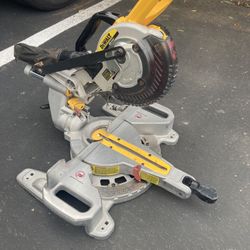 Dewalt  7 1/4 Sliding Miter Saw