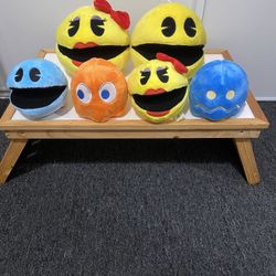 6 Pac-Man Plushies 