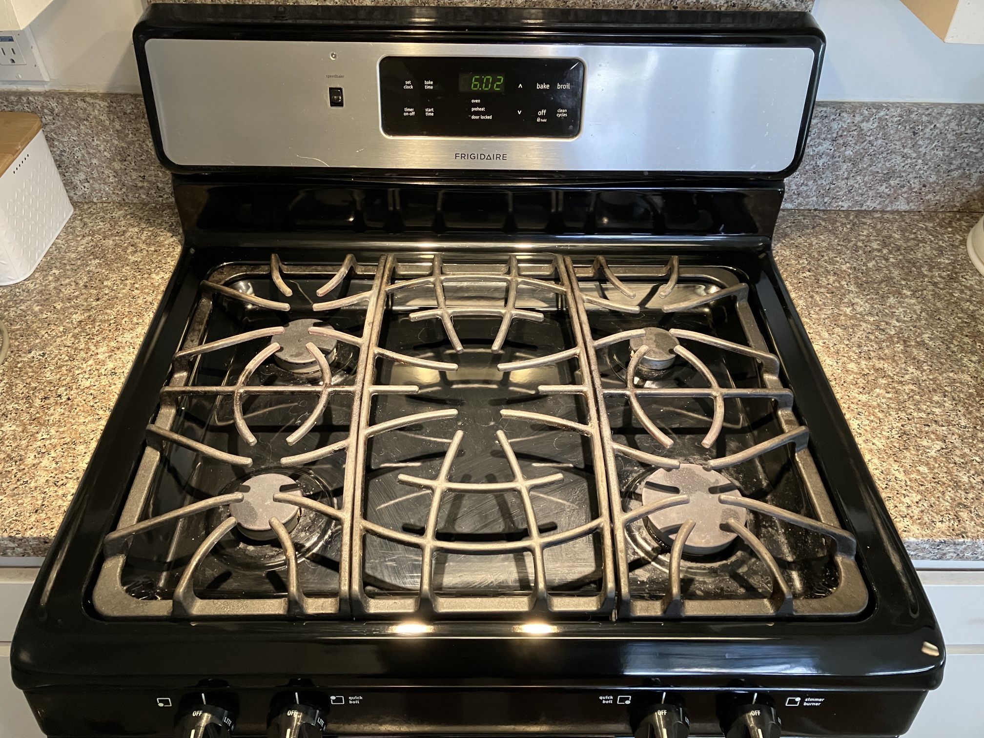30” Frigidaire 4 Burner Gas Oven Range for Sale in Burbank, CA OfferUp