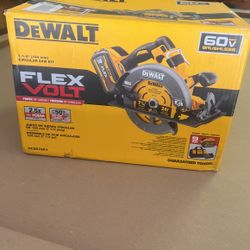 De Walt Circular Saw Kit