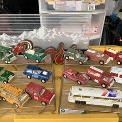 Vintage Metal Tootsie Car 