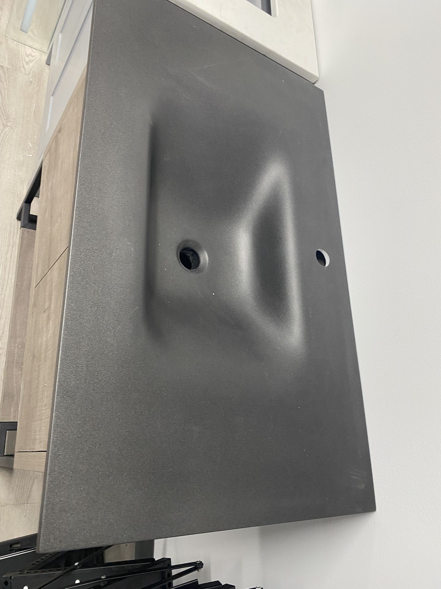 33.8×20.8inch coutertop in mat black color