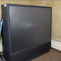 RETRO FLAT SCREEN BOX TV