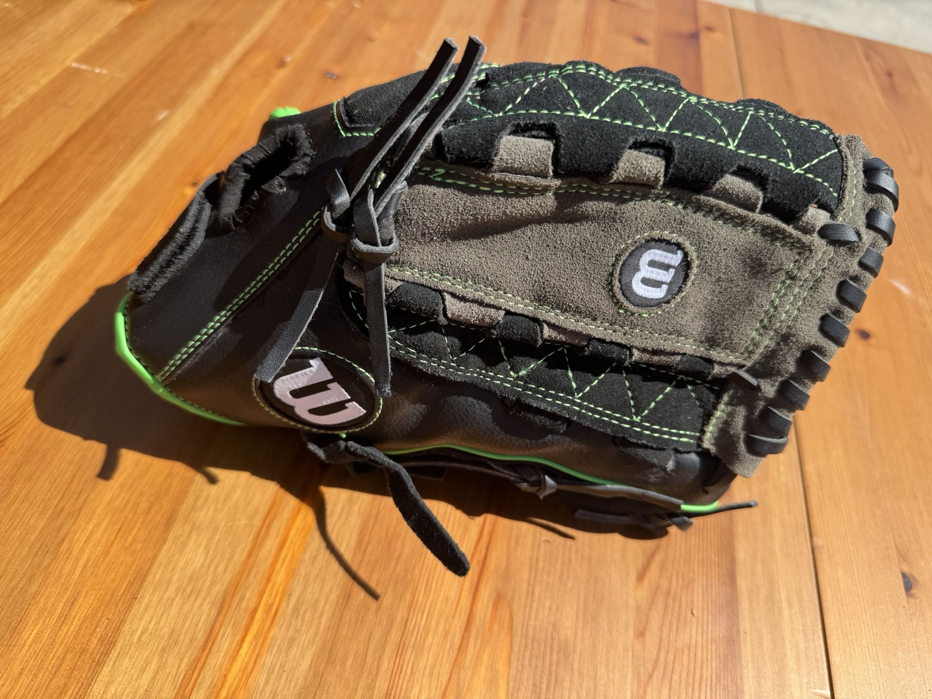 Wilson Baseball Glove LH