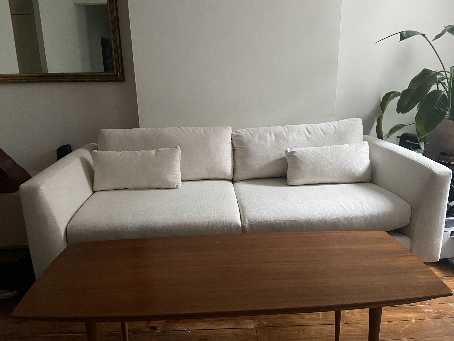 Crate And Barrel Avondale Sofa