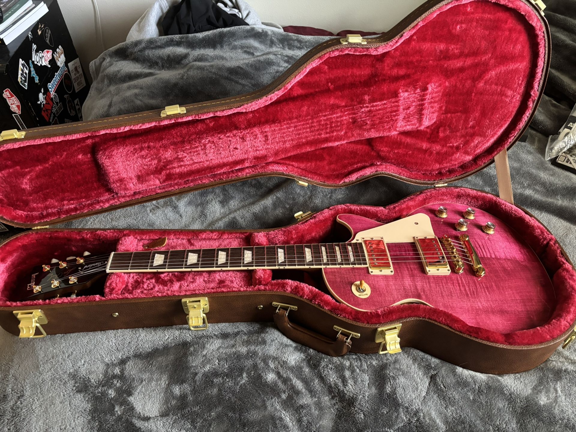 Gibson Les Paul Standard 60s Translucent Fuchsia