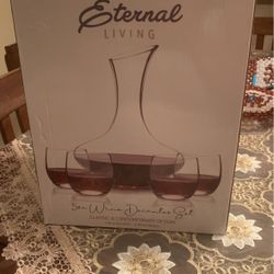 1 Wine Decanter And 4 Wine Glasses 
