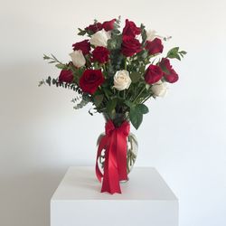 Roses Flower Arrangements