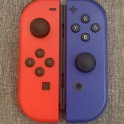 Red & Blue Joy-Cons • Nintendo Switch