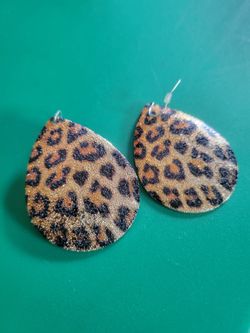 Leopard Print Teardrop Dangle Earrings