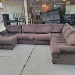 Beautiful U Shape Sectional 