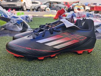 Adidas us size 6y soccer cleats
