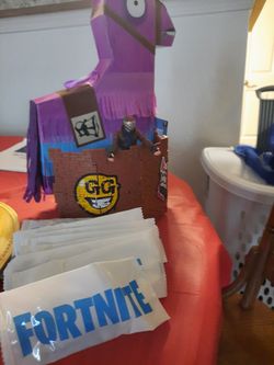 Fortnite Loot Llama , Rust Lord 