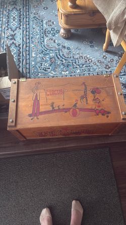 Vintage kids toy-box circus theme
