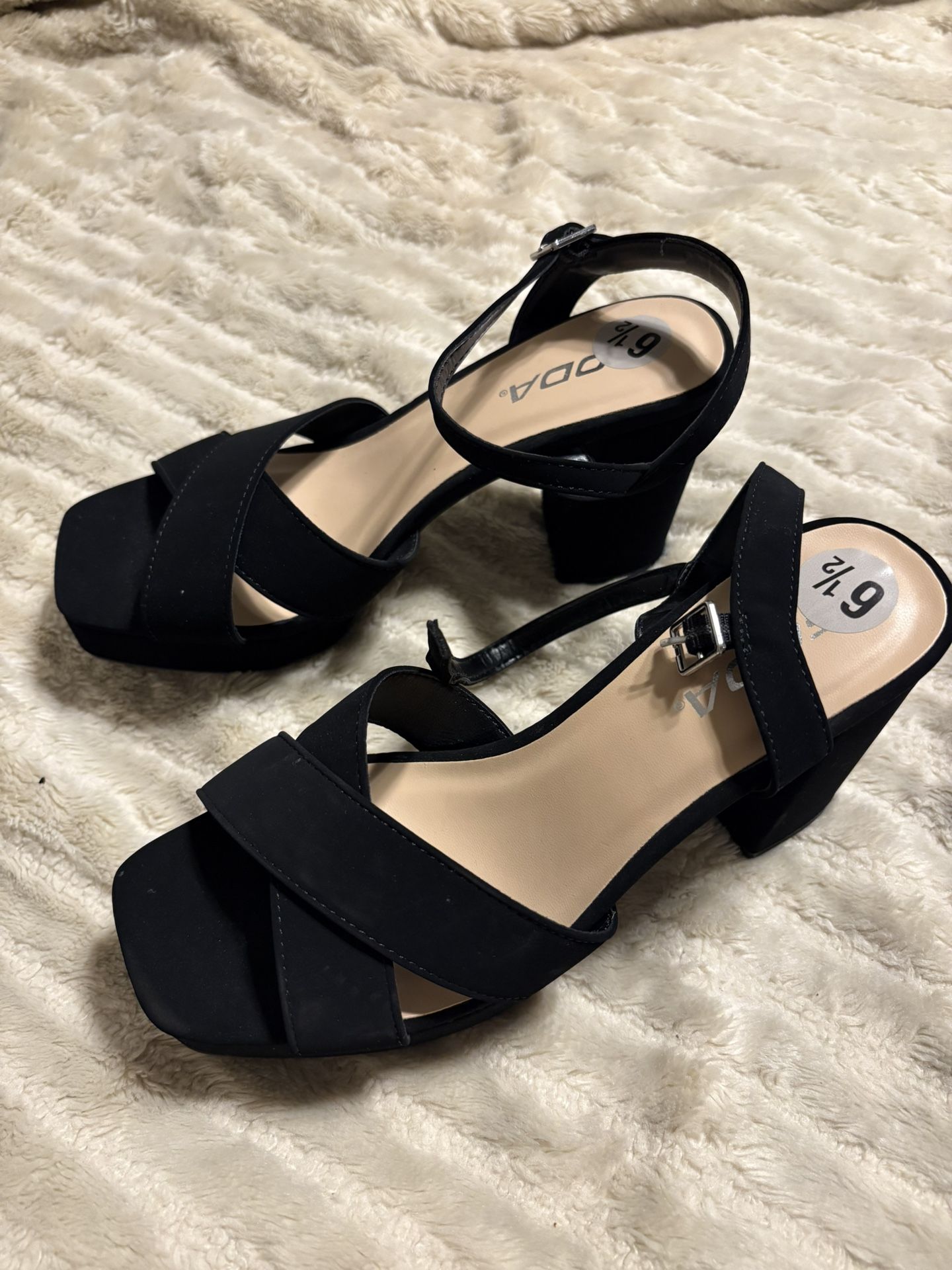 Black Heels – SODA Brand