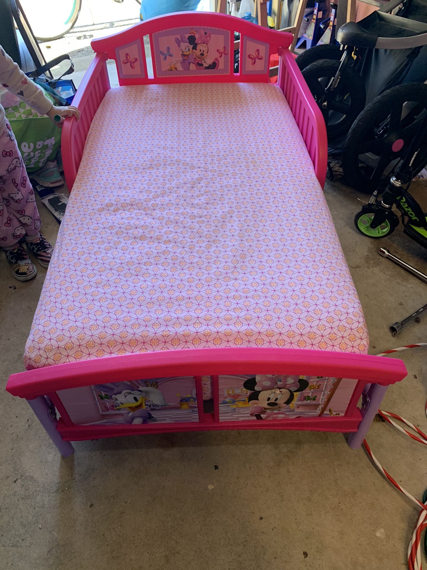 Mini Mouse Toddler Bed 