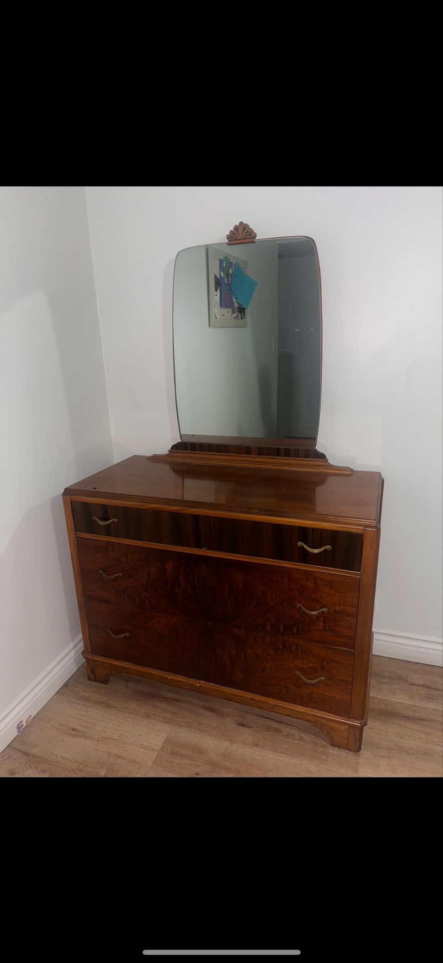 Dresser With Mirror Attached Also Has Wheels (Delivery Available)