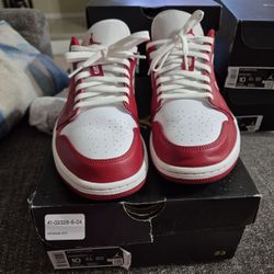 Jordan 1 Low Gym Red/Gym Red Size 10 Lightly Used 