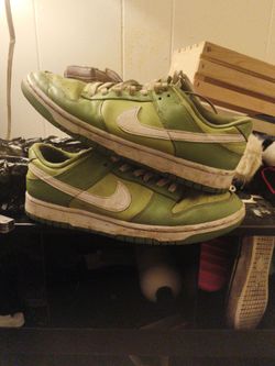 Nike dunk low chlorophyll