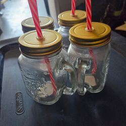 4 glass mason cups