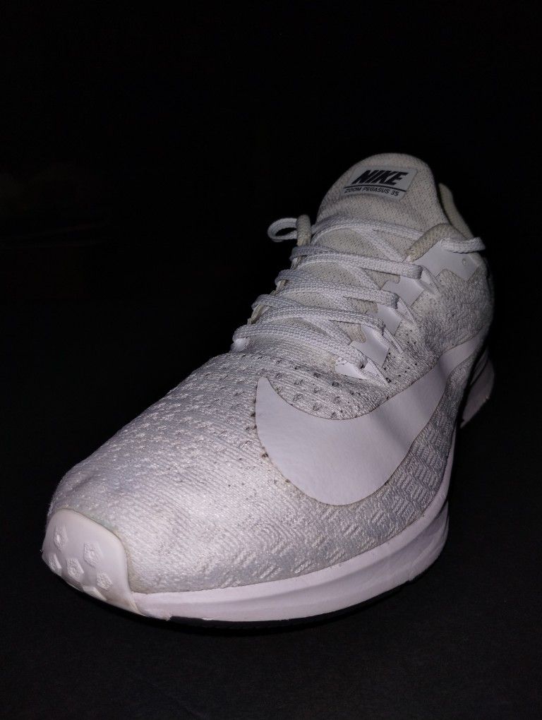 (Size 10) Used in Great Condition. Nike Zoom Pegasus 35 Women's Athletic Sneakers white, AQ2791-991